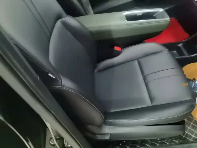 Baojun Yep Plus — Фото автомобиля 24