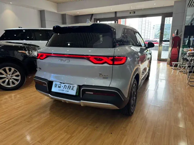 BYD Yuan UP — Фото автомобиля 12
