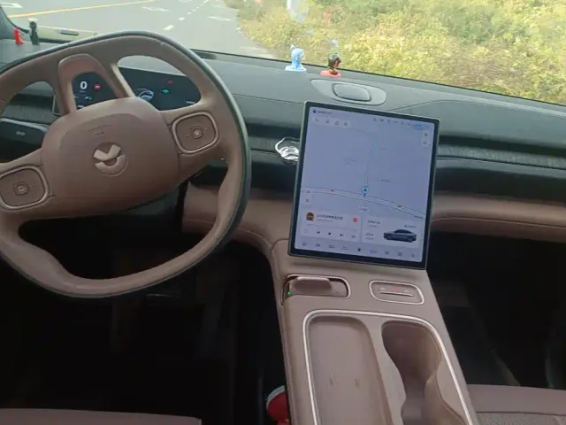 Nio EC6 — Фото автомобиля 12