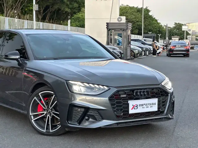Audi A4L — Фото автомобиля 6