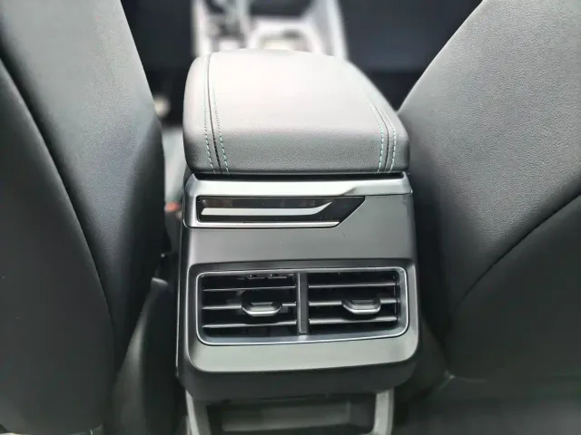 Geely Xingrui — Фото автомобиля 11