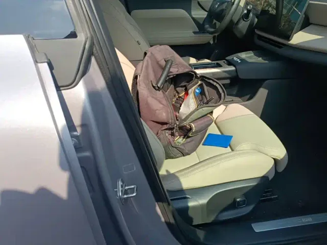 Volvo XC70 Plug-in Hybrid — Фото автомобиля 24