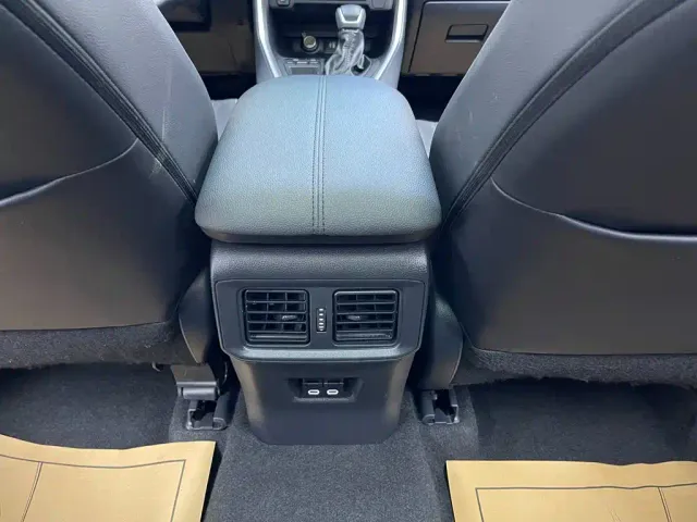 Toyota Wildlander — Фото автомобиля 19