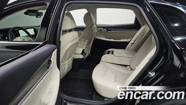 Hyundai Grandeur Grandeur (New) Hybrid — Фото автомобиля 18