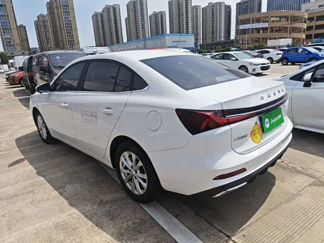 Roewe i5 — Фото автомобиля 4