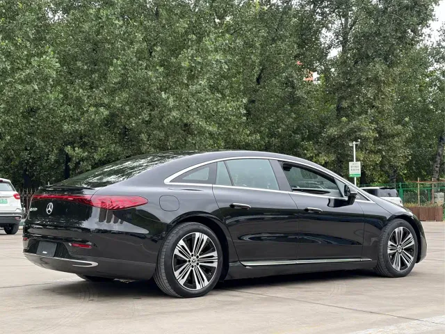 Mercedes-Benz EQS — Фото автомобиля 9