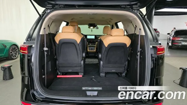 Kia Canival Carnival 4 поколение 9 мест Prestige — Фото автомобиля 20
