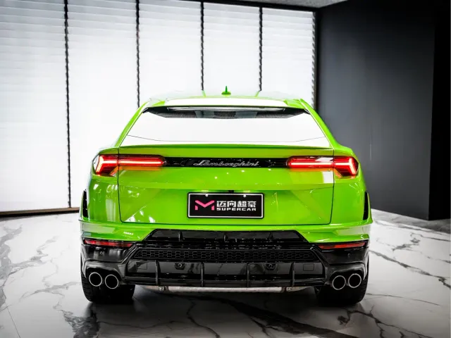 Lamborghini Urus — Фото автомобиля 4