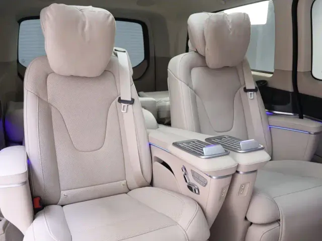 Mercedes-Benz V-Class — Фото автомобиля 23