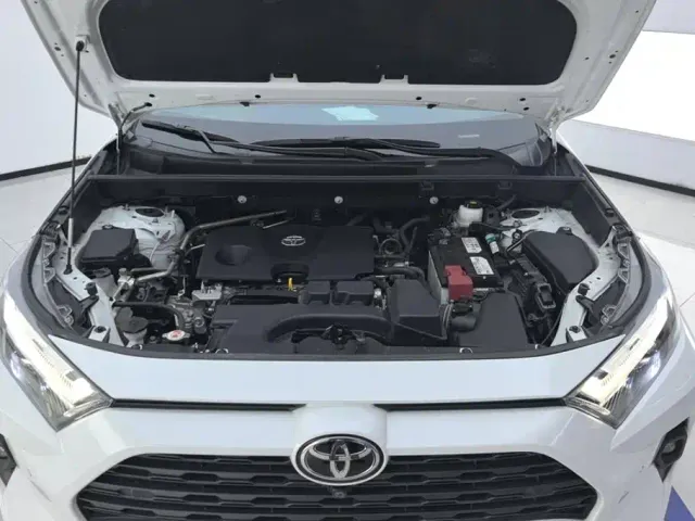 Toyota RAV4 — Фото автомобиля 10