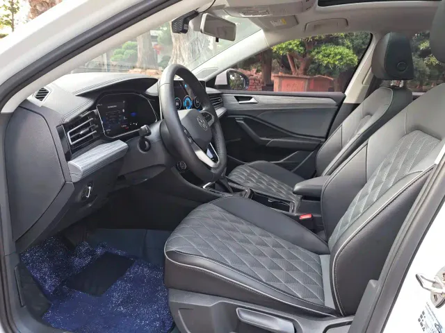 Volkswagen Sagitar — Фото автомобиля 13