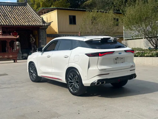 Changan Z6 — Фото автомобиля 12