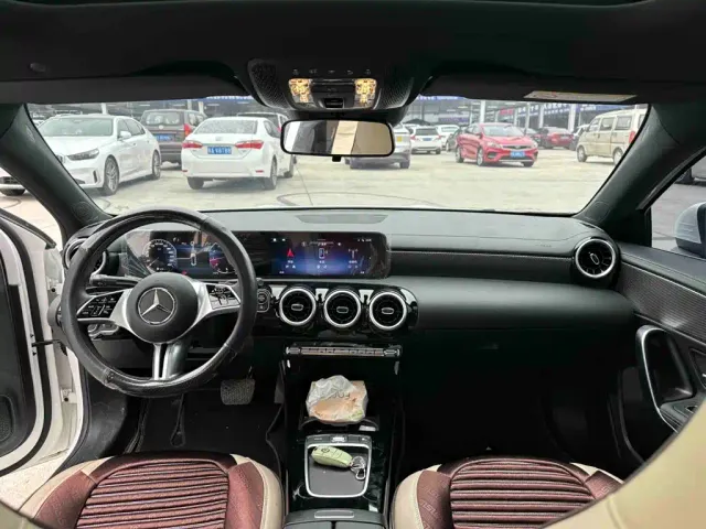 Mercedes-Benz A-Class — Фото автомобиля 8