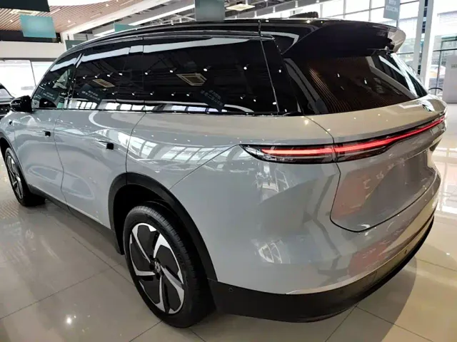 Nio ES8 — Фото автомобиля 4