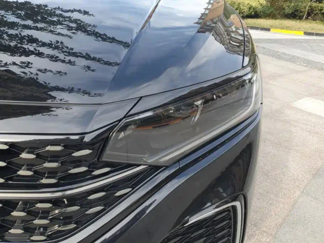 Volkswagen Passat — Фото автомобиля 5