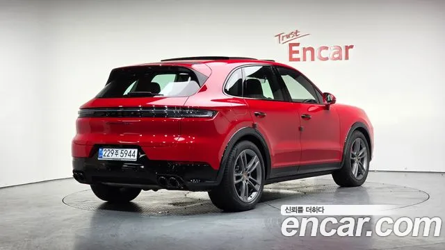 Porsche Cayenne — Фото автомобиля 2