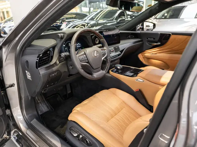Lexus LS — Фото автомобиля 9