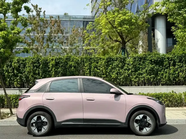 Geely Galaxy Starry Wish 2025 UP 410km Explorer Edition — Фото автомобиля 3