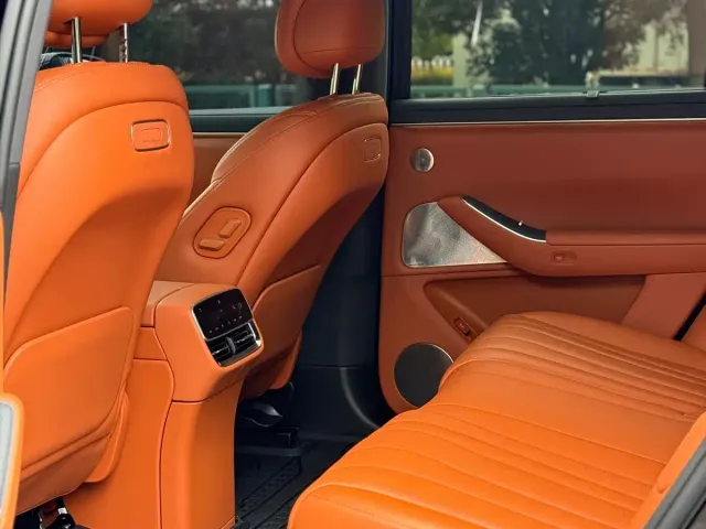 Aito M7 — Фото автомобиля 12