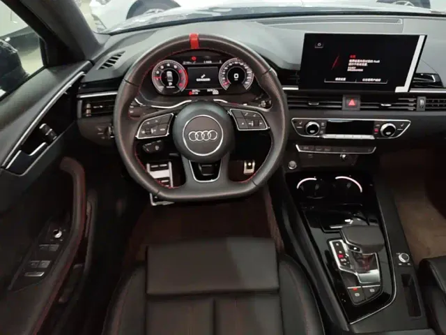 Audi A4L — Фото автомобиля 10
