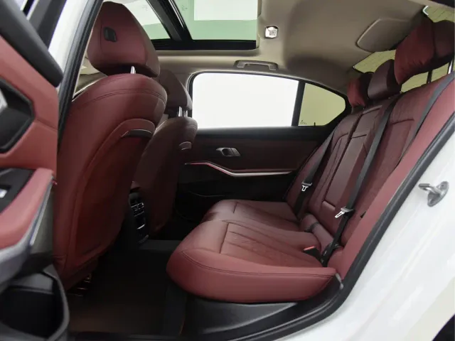 BMW 3 Series — Фото автомобиля 8
