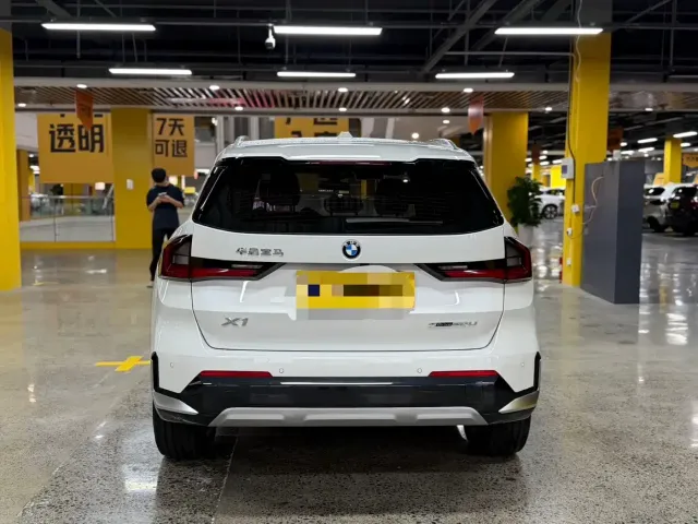 BMW BMW X1 2023 sDrive20Li X Design Package — Фото автомобиля 3