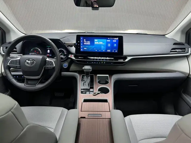 Toyota Granvia — Фото автомобиля 5