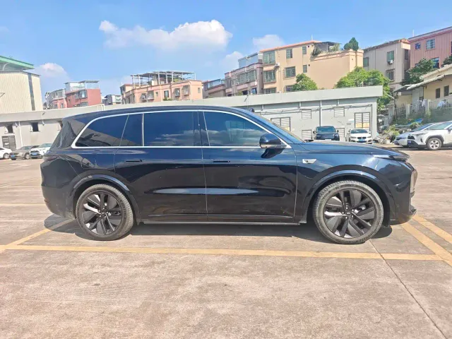 Li Auto L9 — Фото автомобиля 4