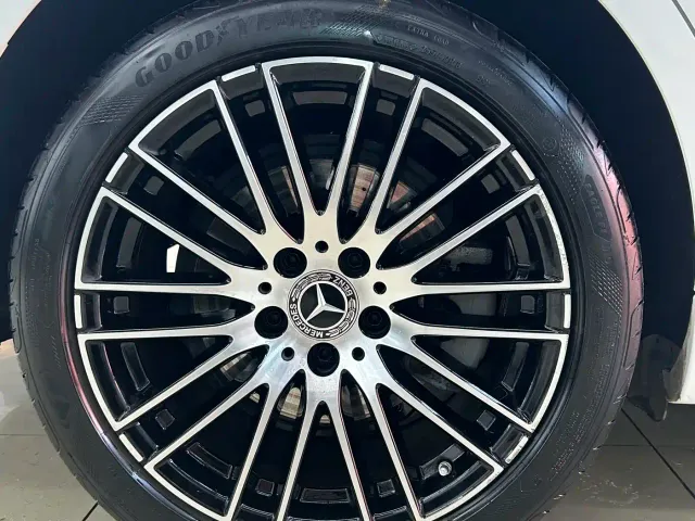 Mercedes-Benz C-Class — Фото автомобиля 10
