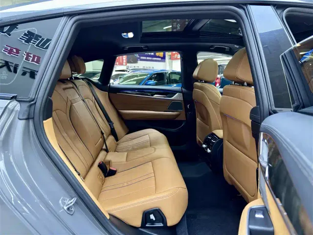 BMW 6 Series Gran Turismo — Фото автомобиля 6