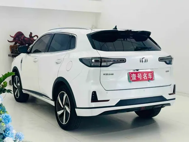 Changan Qiyuan Q05 — Фото автомобиля 6