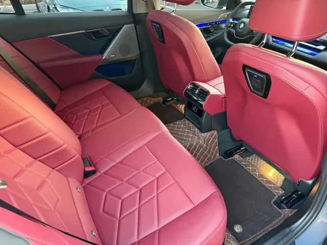 BMW 5 Series — Фото автомобиля 28