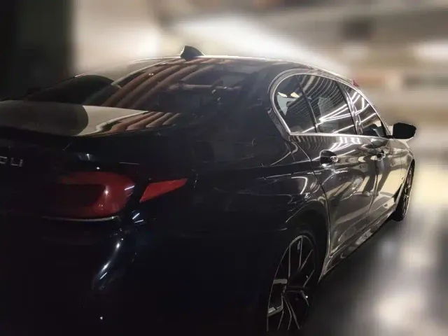 BMW 5 Series — Фото автомобиля 6