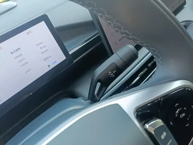 Geely Galaxy E5 — Фото автомобиля 13