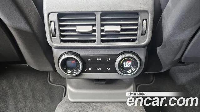 Land Rover Range Rover Velar Range Rover Velar 3.0 P400 Dynamic HSE — Фото автомобиля 18