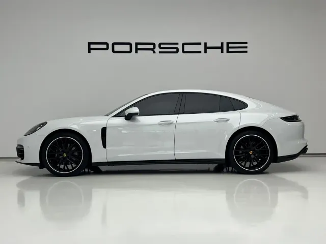 Porsche Panamera — Фото автомобиля 2
