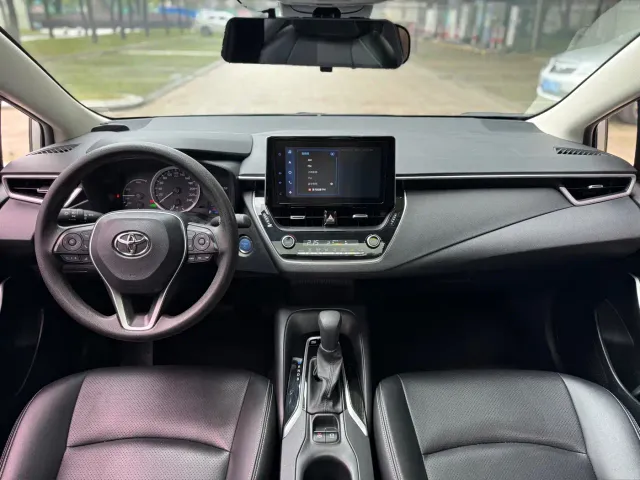 Toyota Corolla 2021 Hybrid 1.8L E-CVT Elite Edition — Фото автомобиля 12