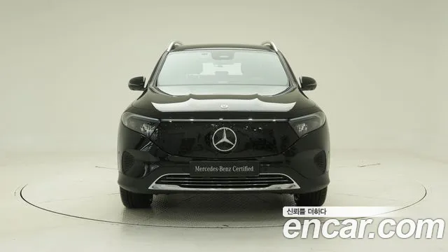 Mercedes-Benz EQB — Фото автомобиля 3