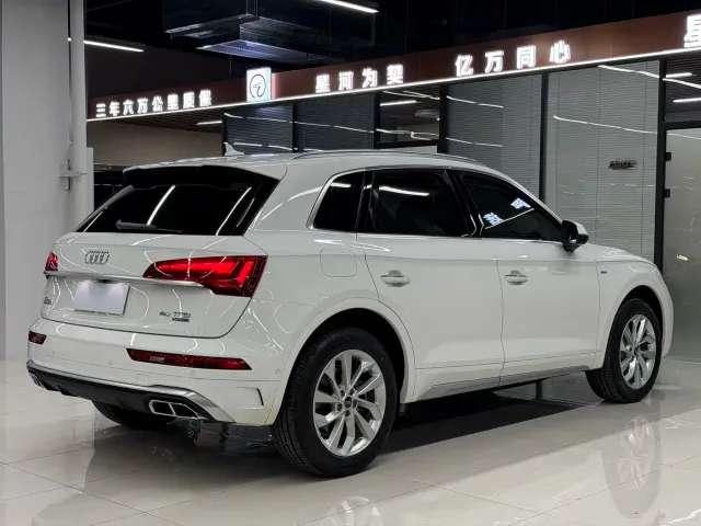 Audi Q5L — Фото автомобиля 17