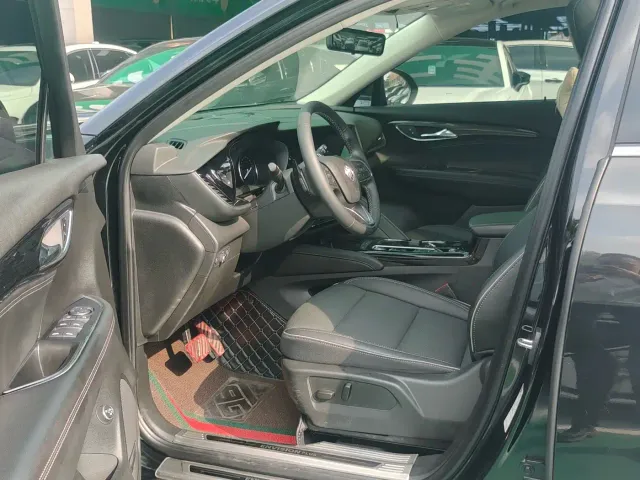 Buick Envision Plus — Фото автомобиля 7