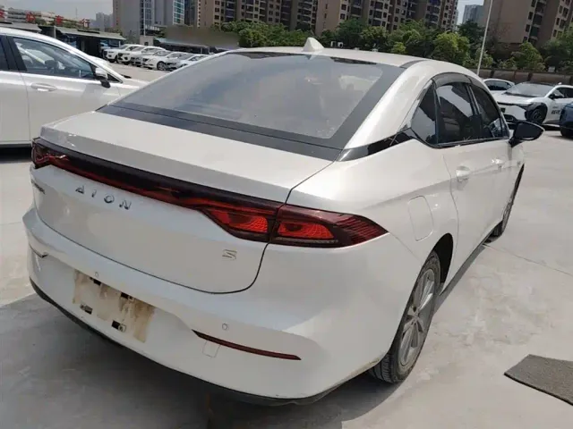 GAC Aion S — Фото автомобиля 6