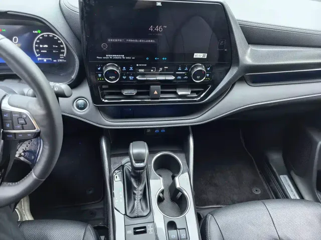 Toyota Crown Kluger — Фото автомобиля 13