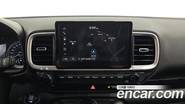 Hyundai Venue — Фото автомобиля 20