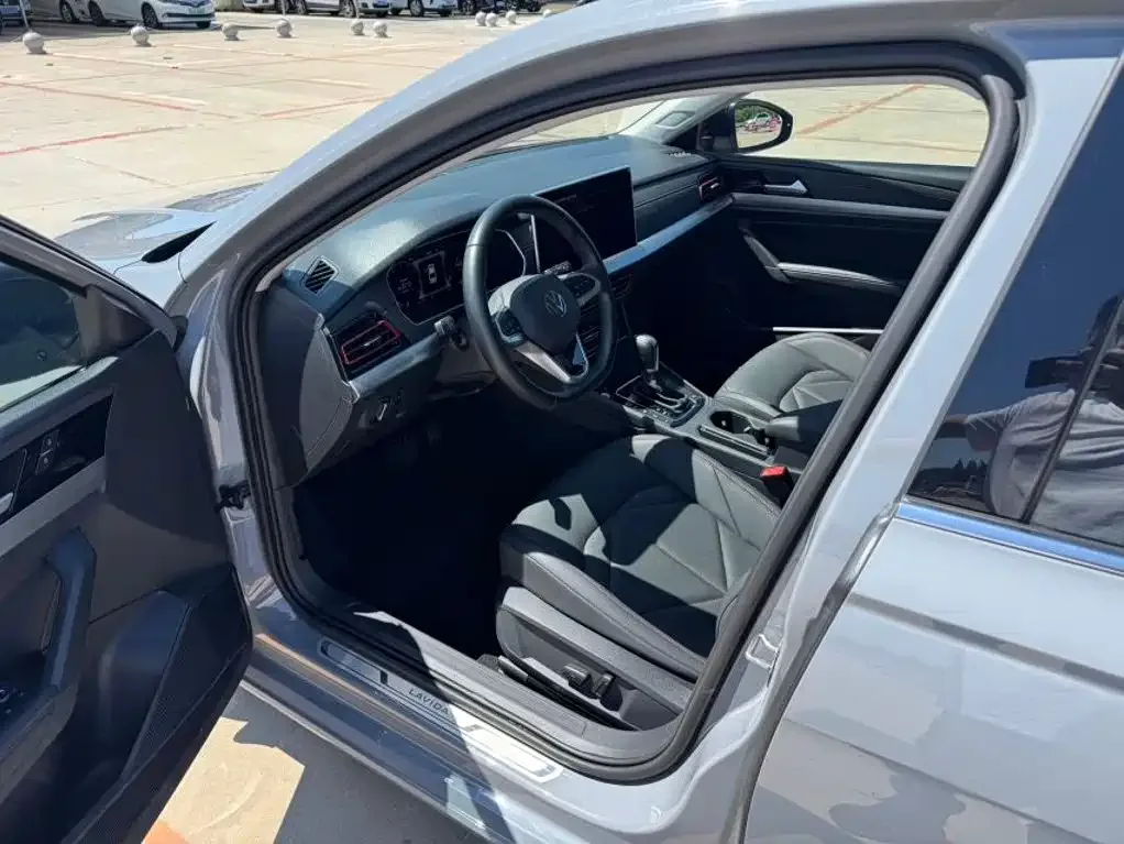 Volkswagen Lavida 2023 Model 280TSI DSG Starlight Eternal Edition — Фото автомобиля 3