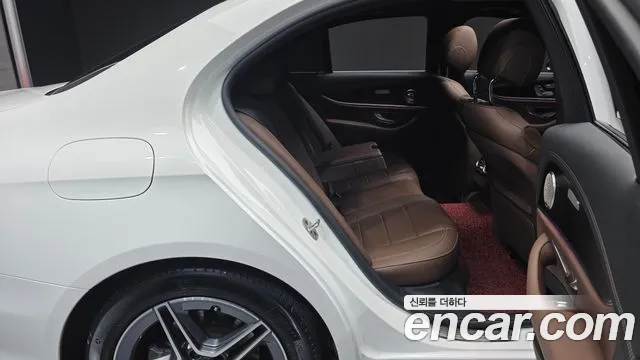 Mercedes-Benz E-Class W213 — Фото автомобиля 17