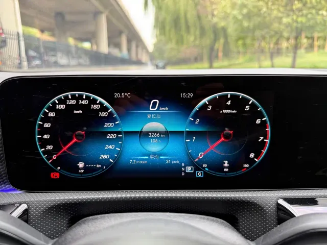 Mercedes-Benz A-Class — Фото автомобиля 10