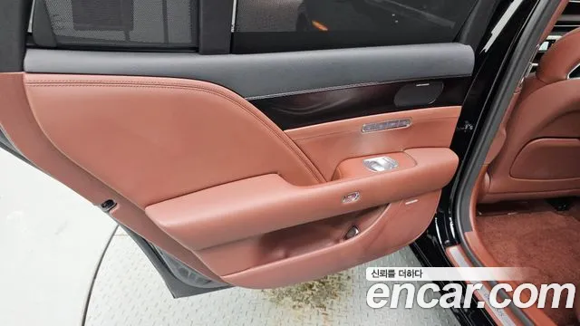 Genesis G90 Бензин 3.5 турбо AWD — Фото автомобиля 23