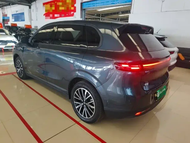Leapmotor B10 — Фото автомобиля 4