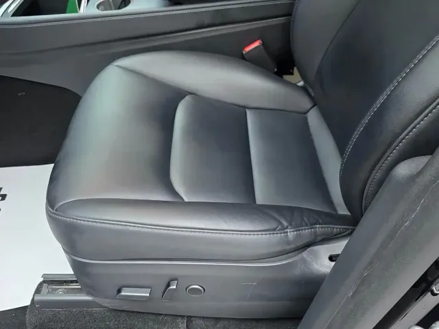 Tesla Model Y — Фото автомобиля 10