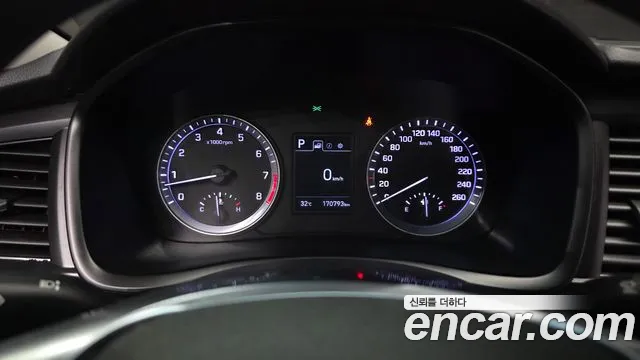 Hyundai Sonata — Фото автомобиля 8